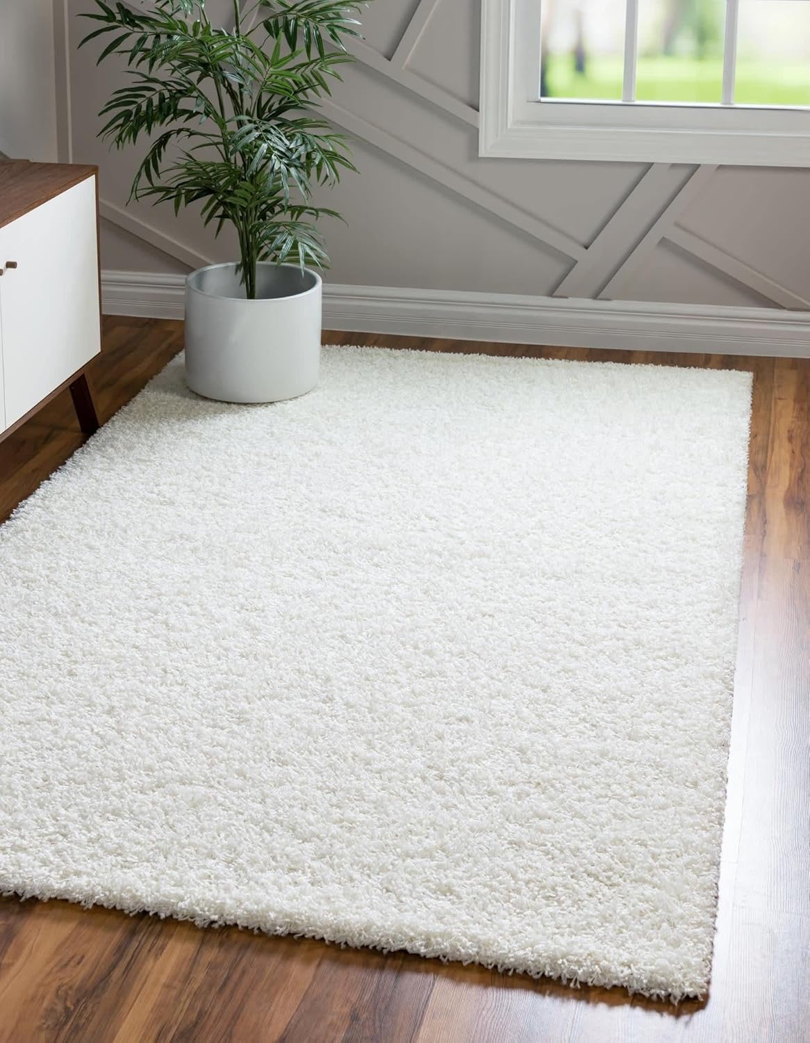 Unique Loom Solid Shag Collection Area Rug for Cozy Spaces