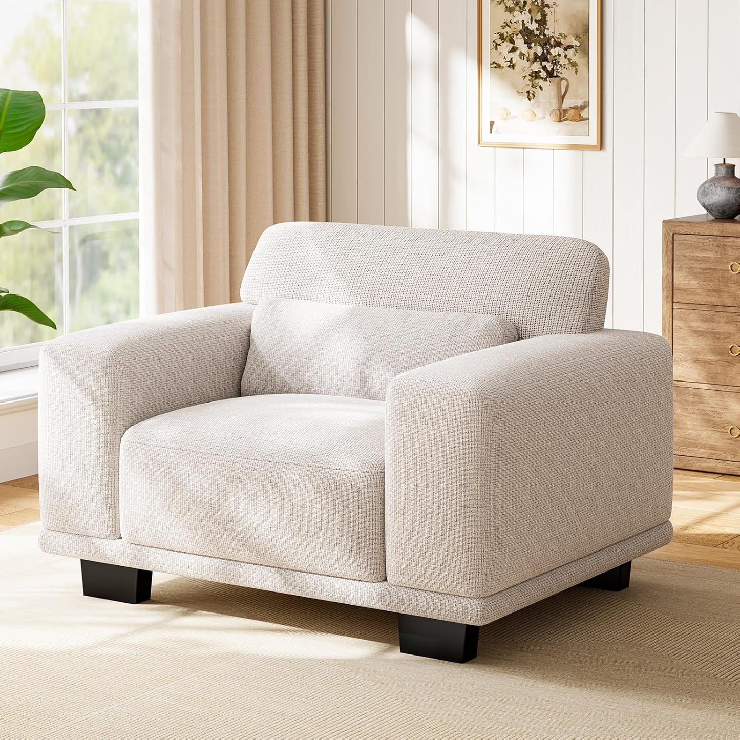 Deep-Seated Modern Armchair: Comfy & Stylish