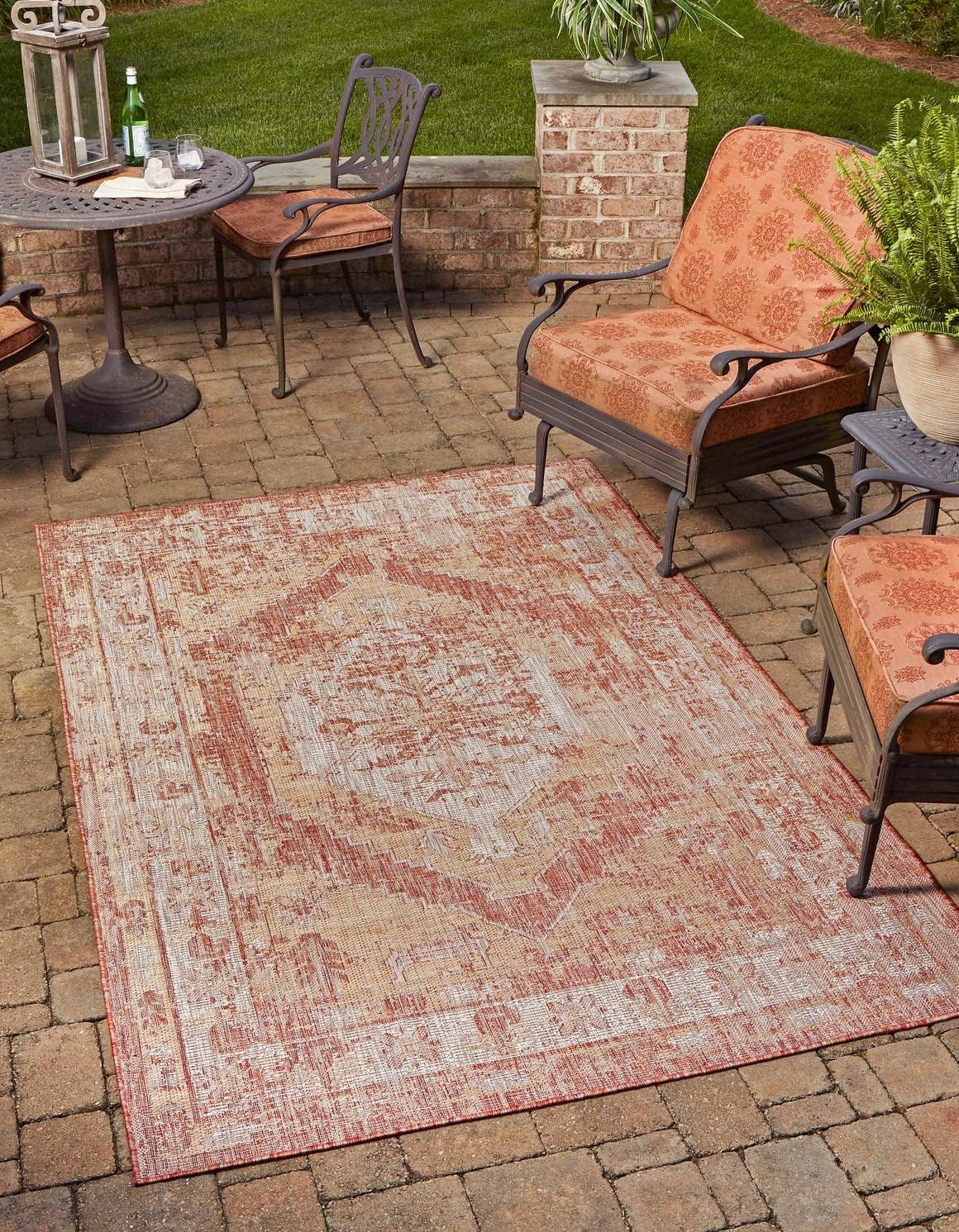 Unique Loom Outdoor Traditional Collection Area Rug - Valeria