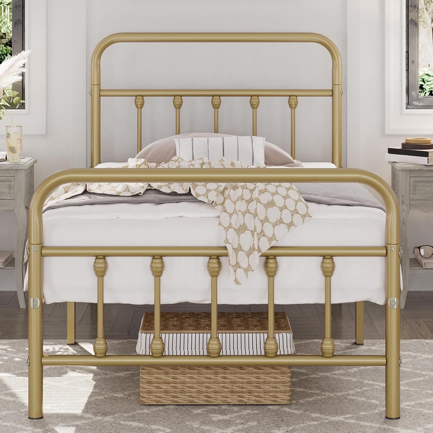 Yaheetech Classic Metal Platform Bed Frame with Victorian Style