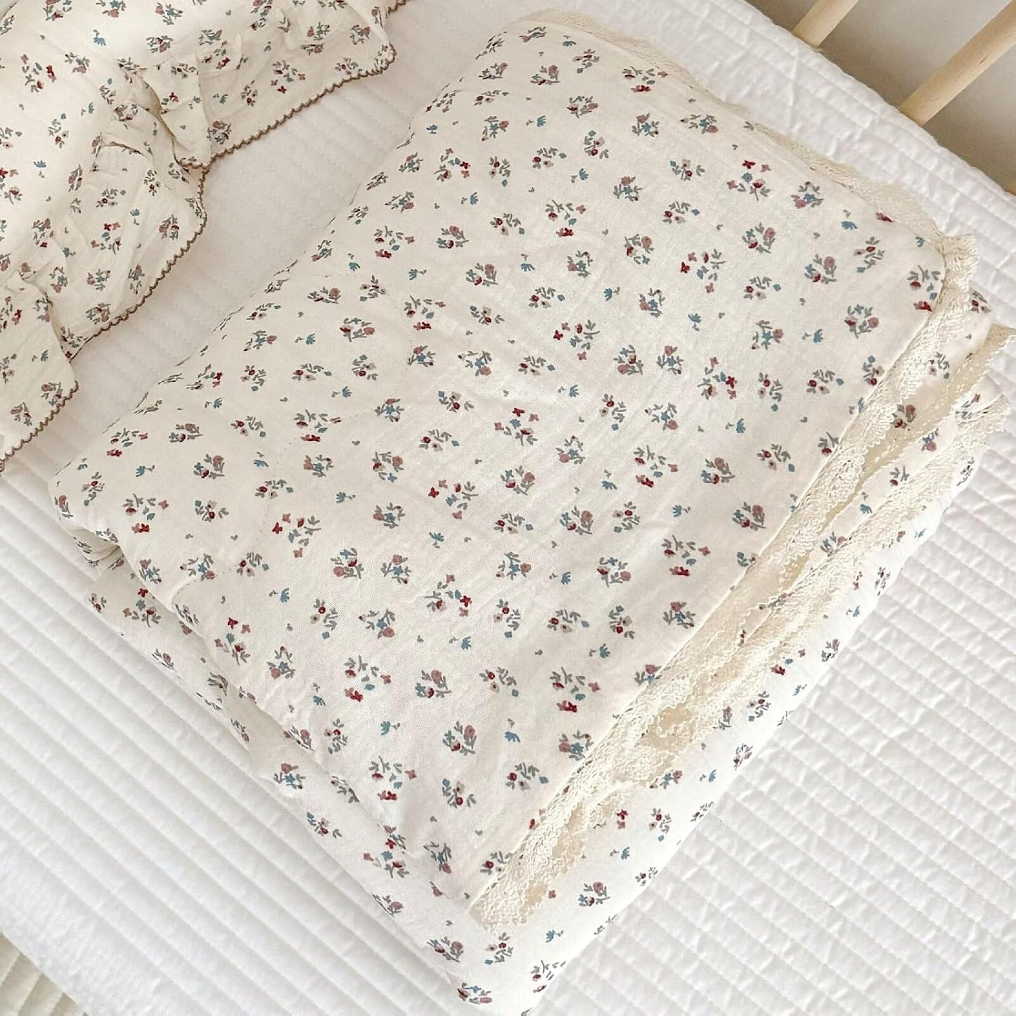 Elegant Floral Muslin Quilt Blankets for Kids by BuLuTu