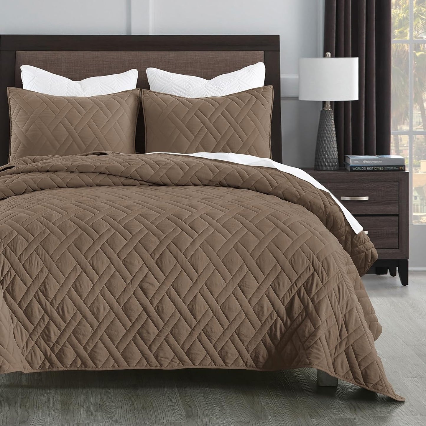 Ultra Soft Microfiber Quilt Set Queen Size with Geometric Design