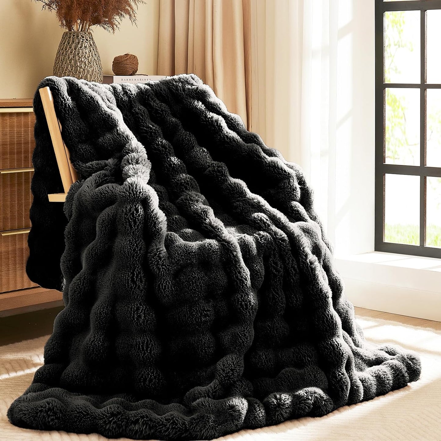 Faux Rabbit Fur Blanket: Luxury Soft Fluffy Throw for Couch