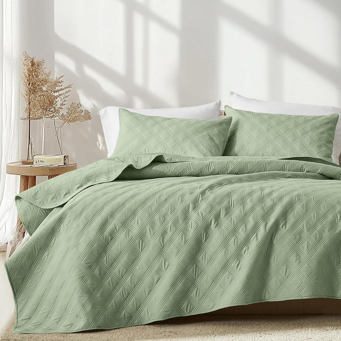 Sage Green Microfiber Ultrasonic Quilt Set for Queen Size Beds