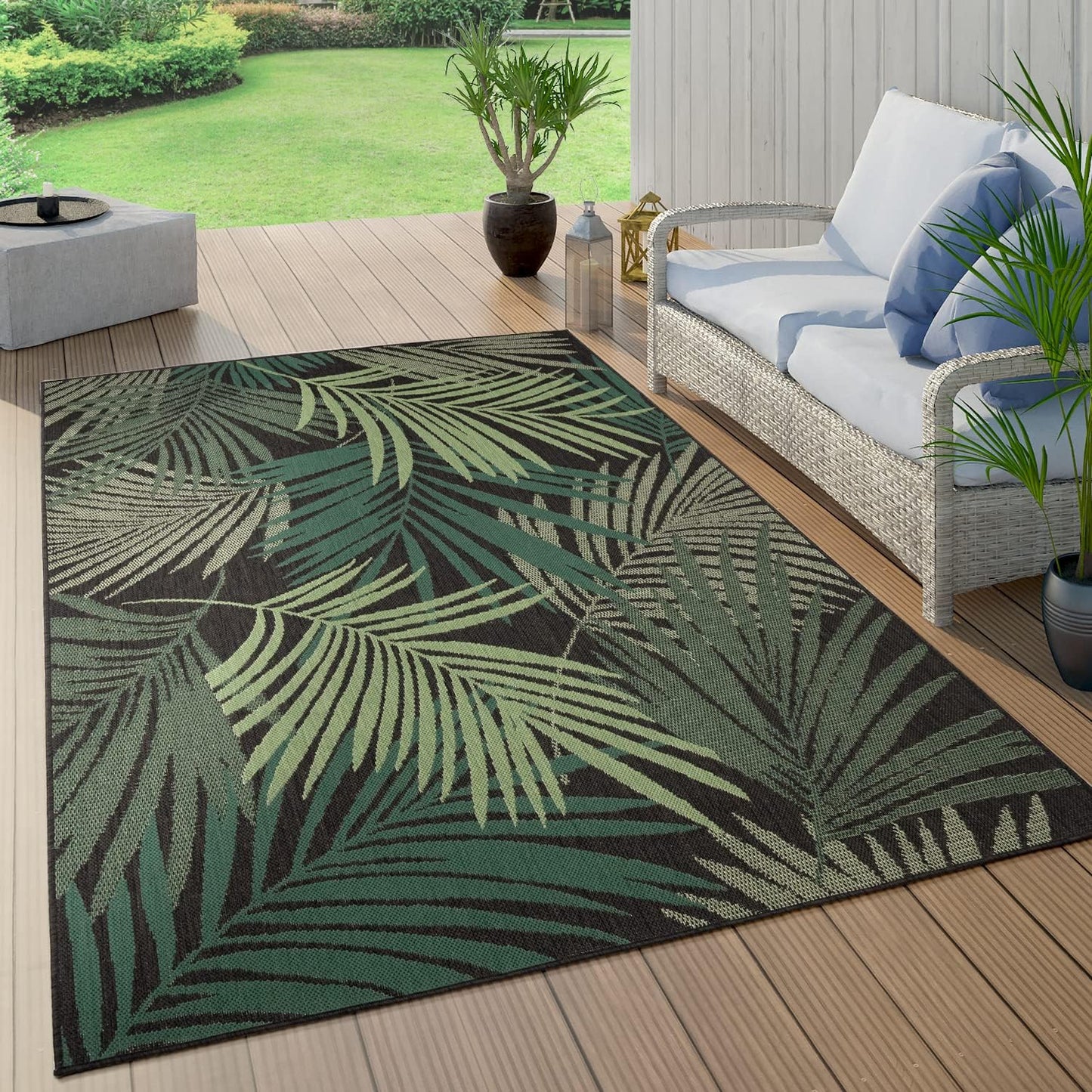 Indoor & Outdoor Rug Flat-Weave Jungle Floral Design in Green