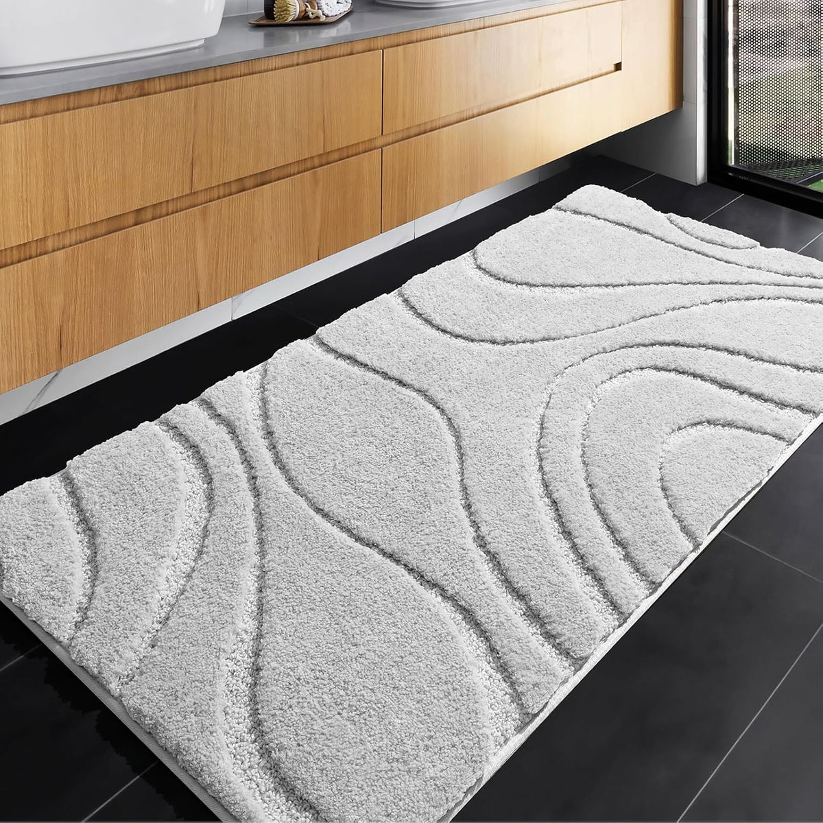 Soft Plush Shaggy Microfiber Bath Rug for Stylish Bathrooms
