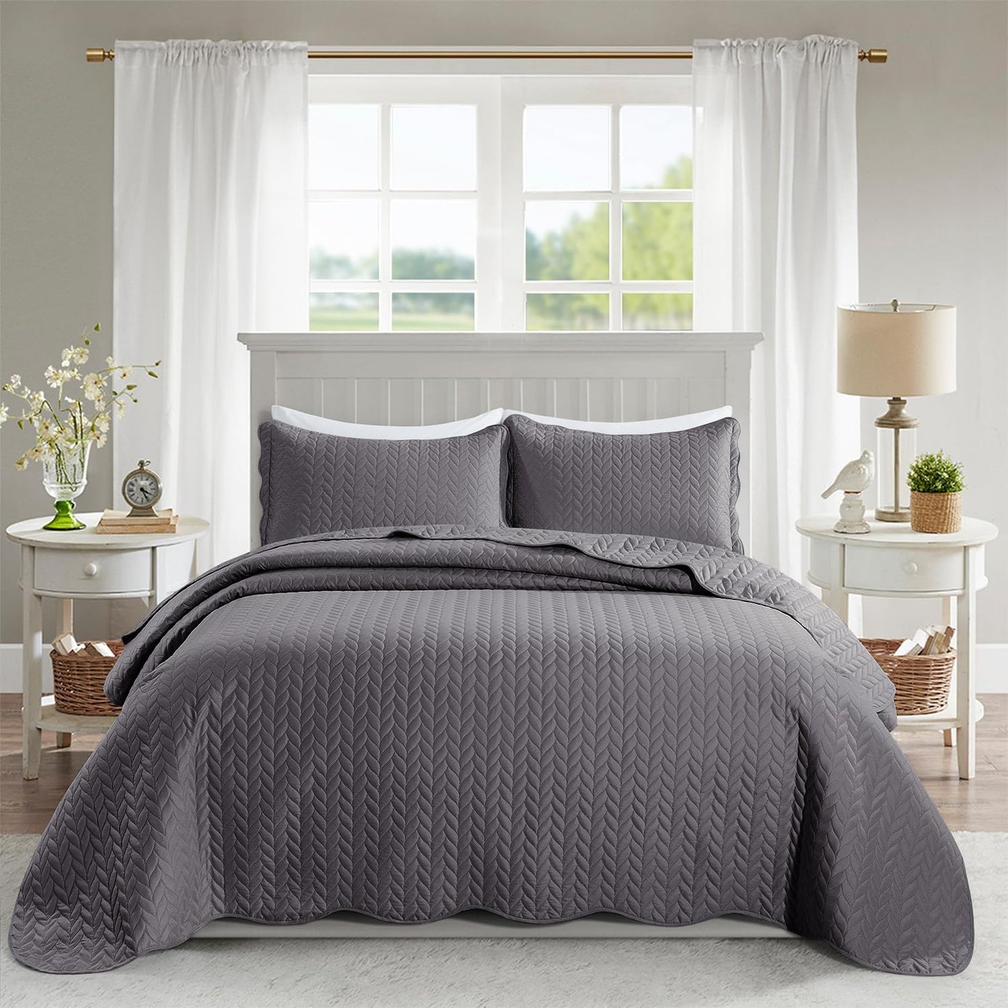 Queen Size Bedspread Set with Embossed Design for All Seasons