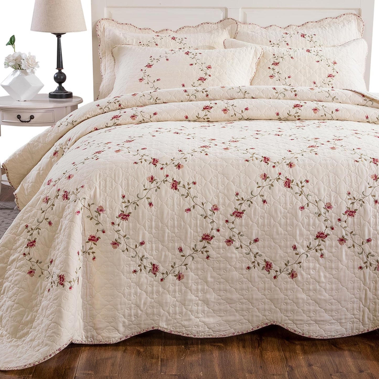 Floral Embroidered Quilt Set - Elegant Reversible Bedding Set