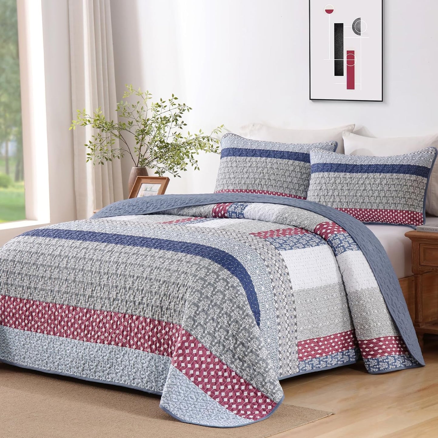 Bohemian Stripe Quilt King Size Set - Lightweight Microfiber Bedding