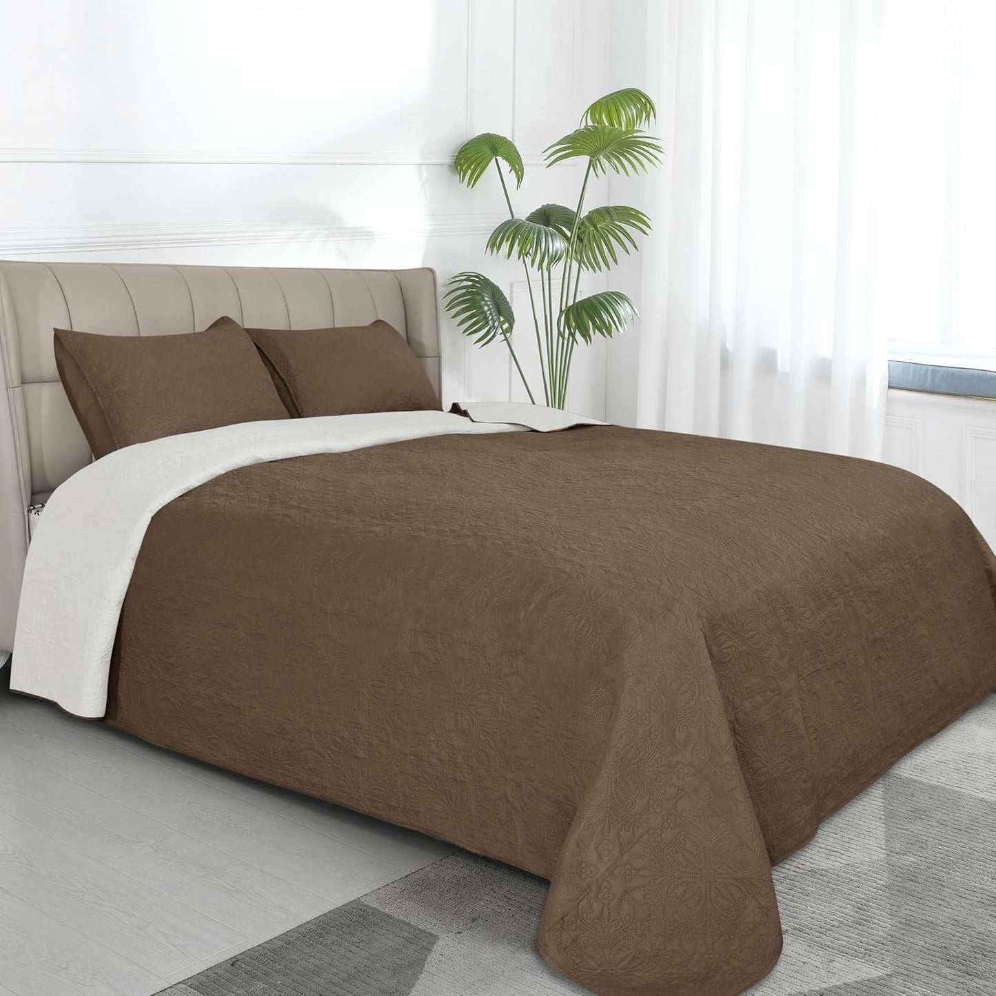 Easy-Going King Size Reversible Quilt Set for Elegant Bedrooms