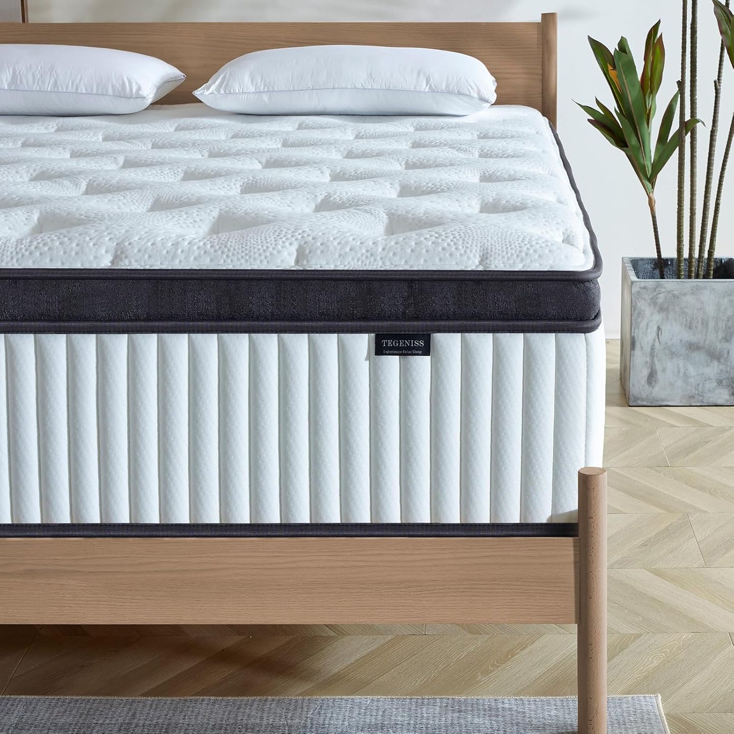Queen Mattress with Pocket Springs for Silent Sleep & Comfort