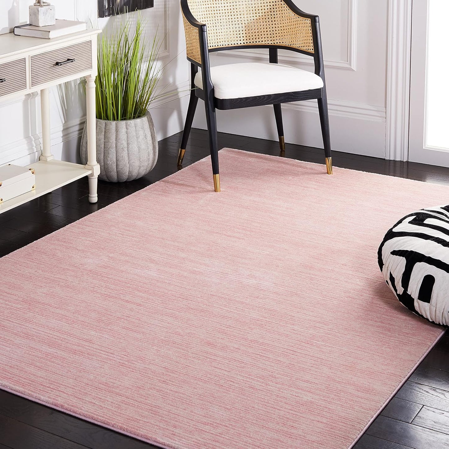 SAFAVIEH Vision Collection Area Rug - Chic Modern Ombre Design