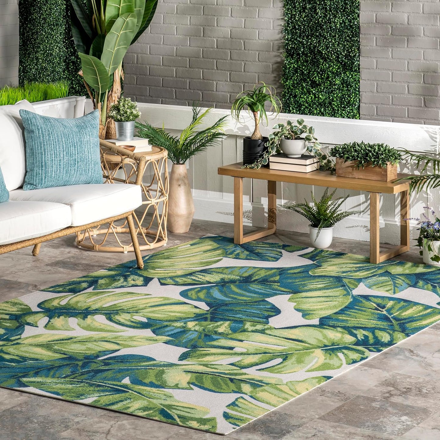 nuLOOM Lisa Floral Indoor/Outdoor Area Rug, 8ft Square, Multi