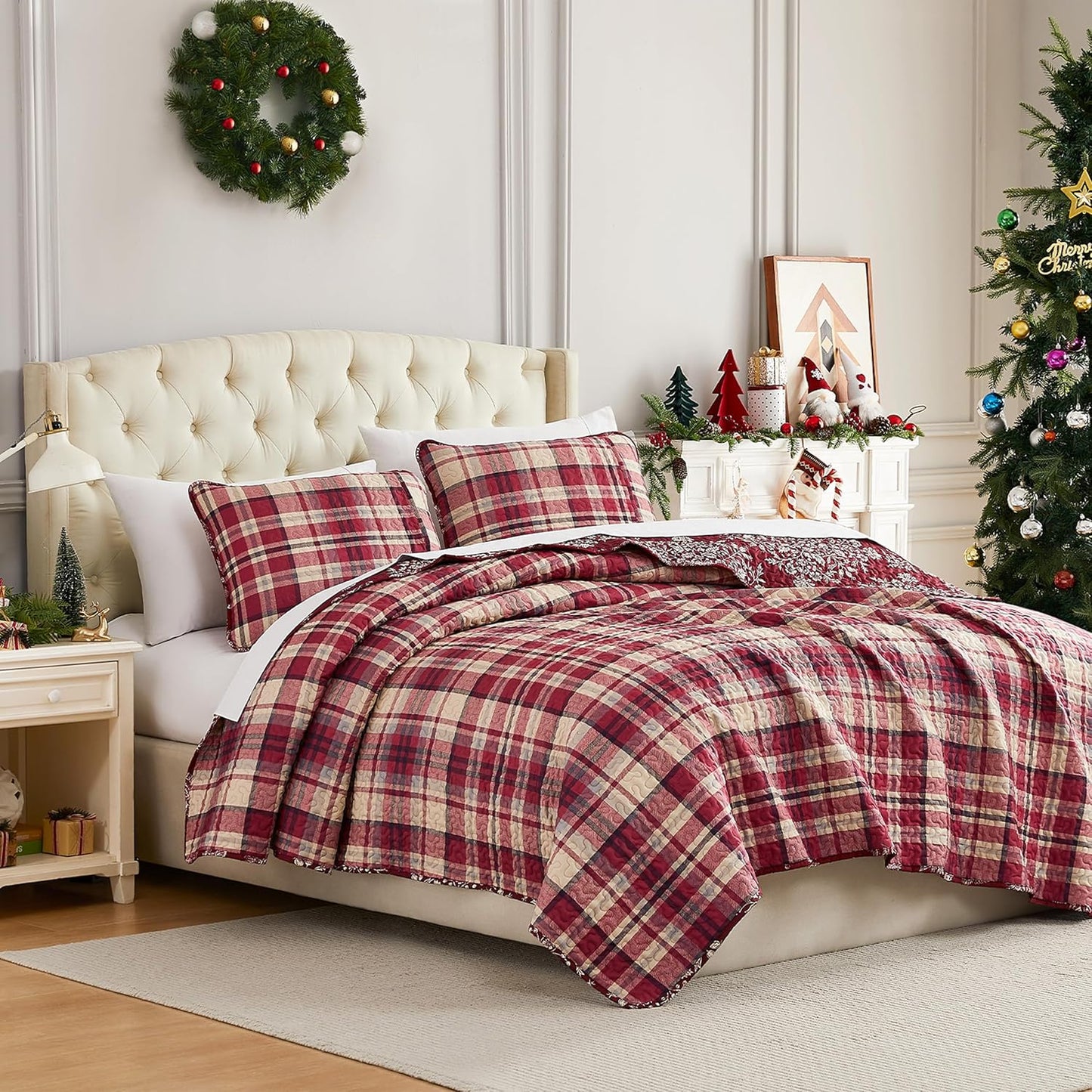 Reversible Plaid Christmas Quilt Set for Queen Size Beds