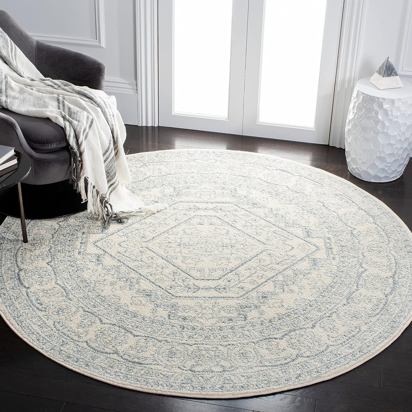 SAFAVIEH Adirondack 6ft Round Ivory Slate Area Rug for Home
