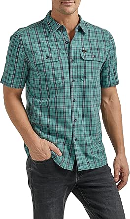 Lee Men's Extreme Motion Classic Fit Short Sleeve Worker Shirt