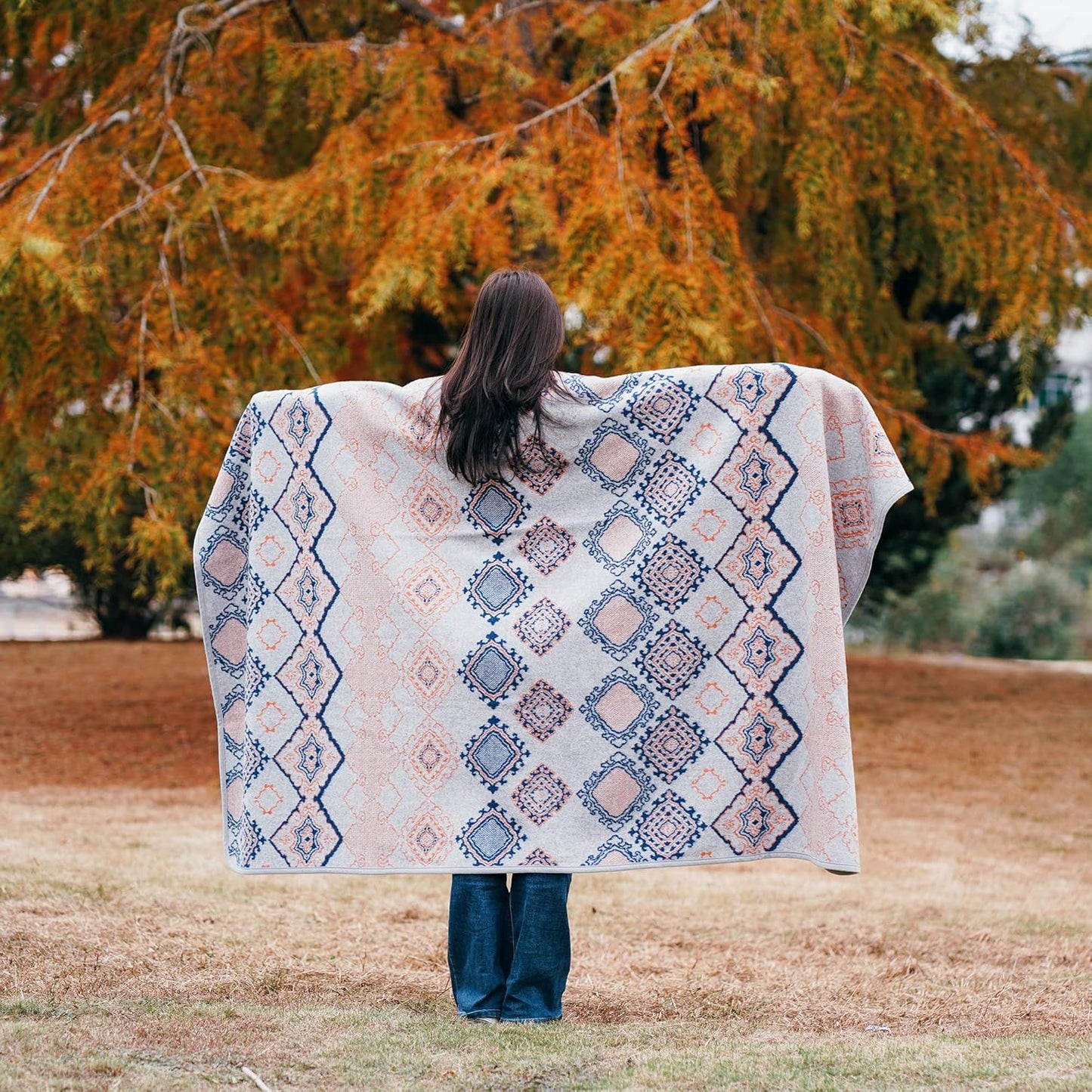 ACUSHLA Merino Wool Camp Blanket - Warm Thick Washable Throw