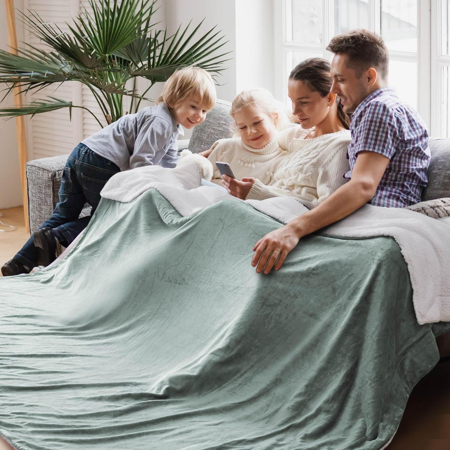 Bedsure GentleSoft Sherpa Fleece Cal King Blanket for Winter