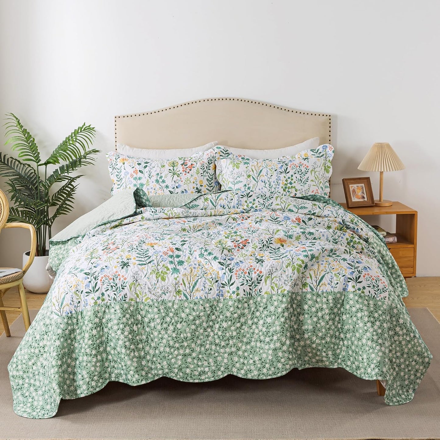 HoneiLife Oversized Queen Bedspread - Floral Quilt Set for Comfort