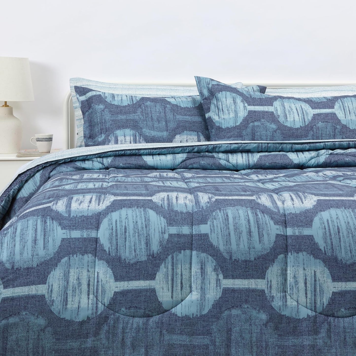 Lightweight Microfiber Comforter Set in Navy Geometrics for King