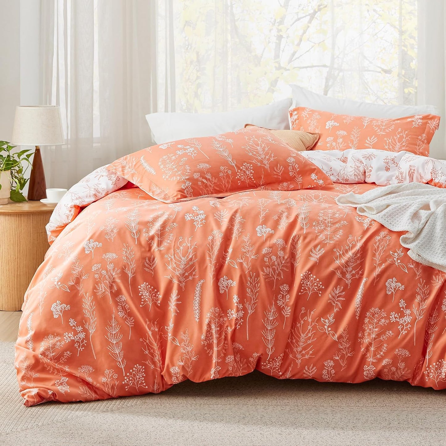 Bedsure Queen Comforter Set - Cute Floral Bedding for Elegance
