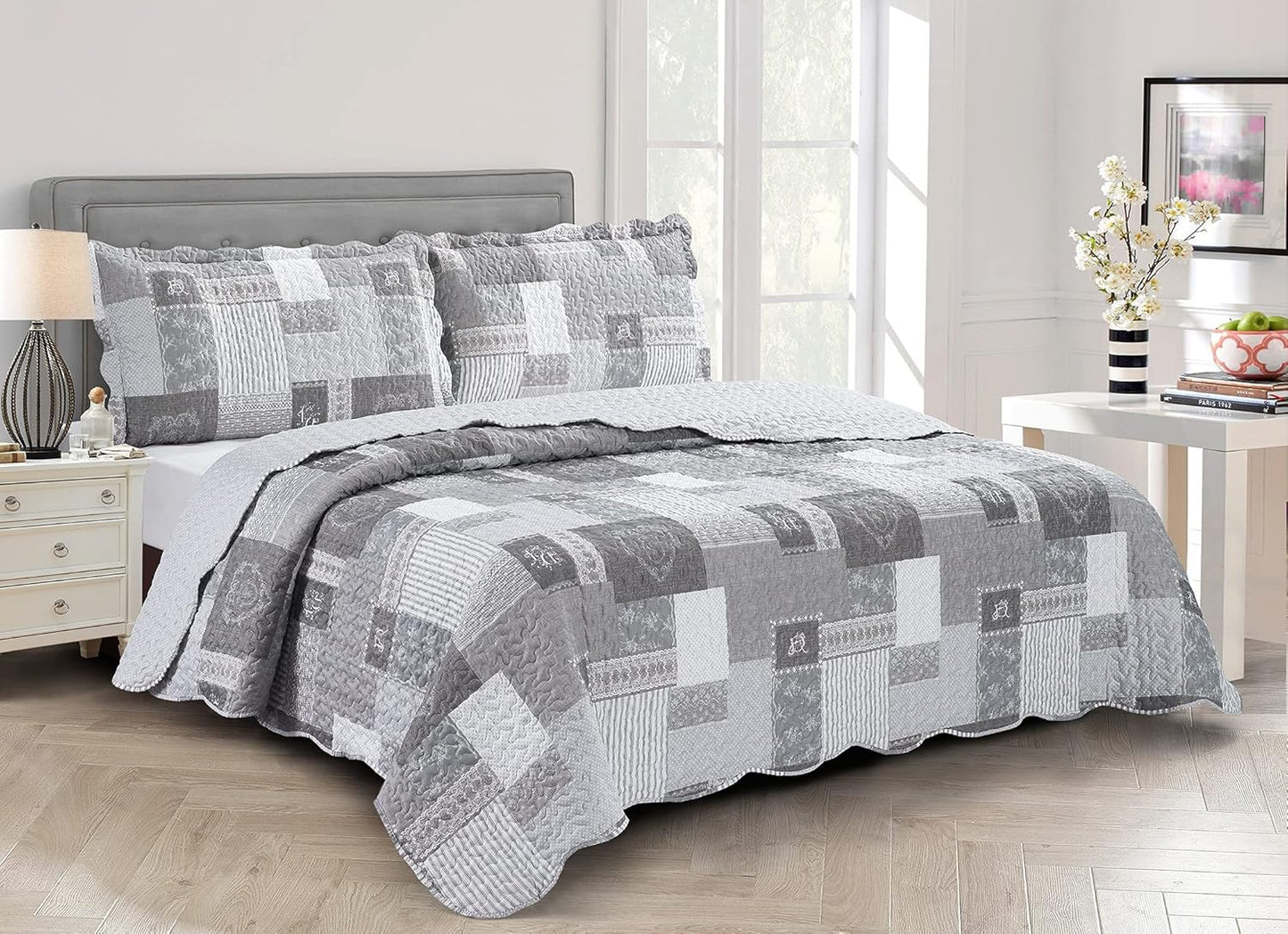 Brilliant Sunshine Grey Heart Love Quilt Set for King Size Beds