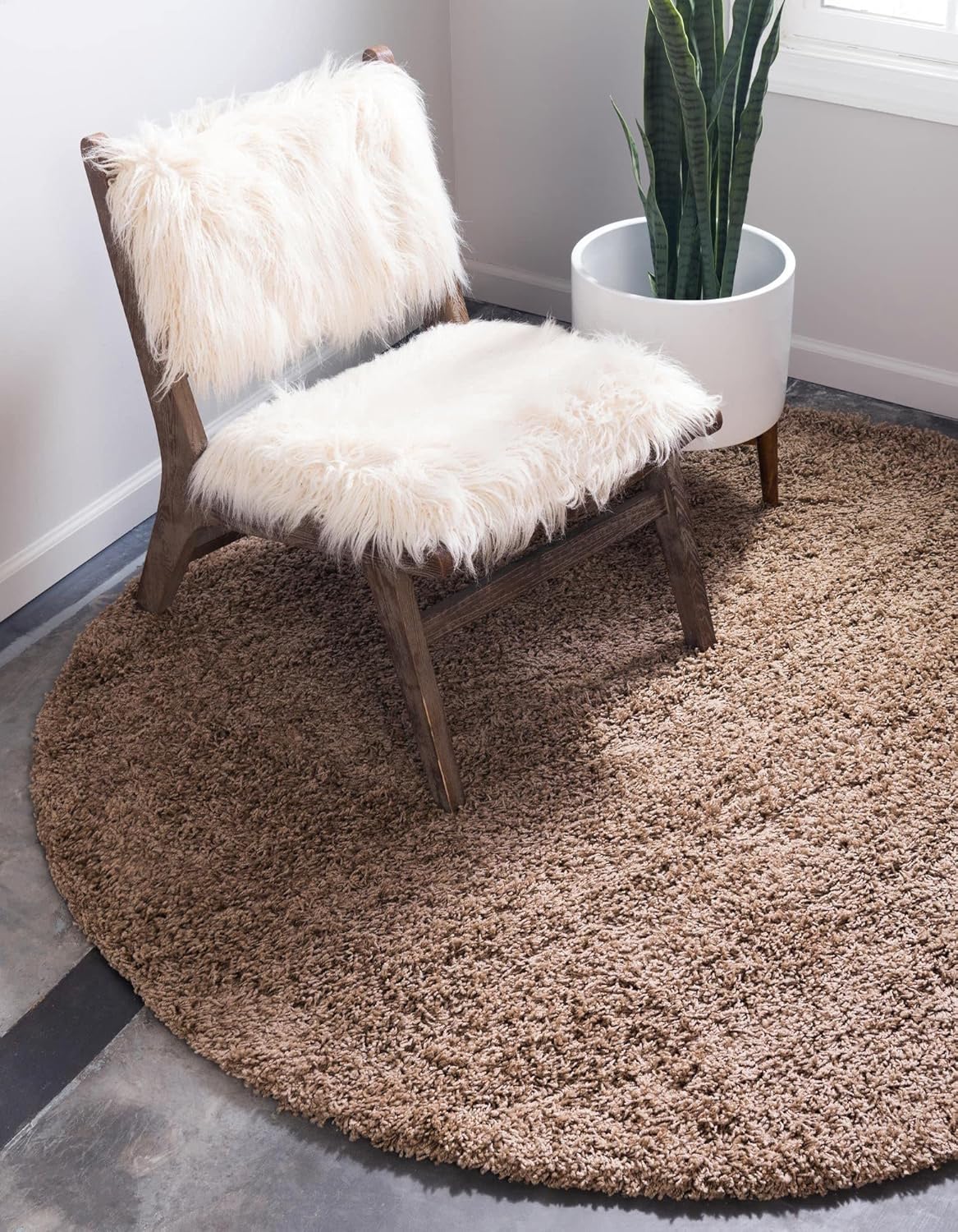 Unique Loom Solid Shag Collection Area Rug in Sandy Brown