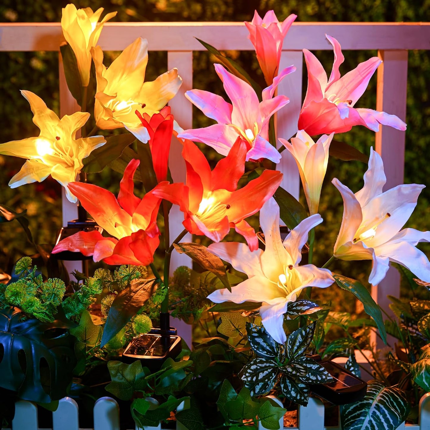 Brightown Solar Lights Outdoor - Realistic Lily Flower Decor