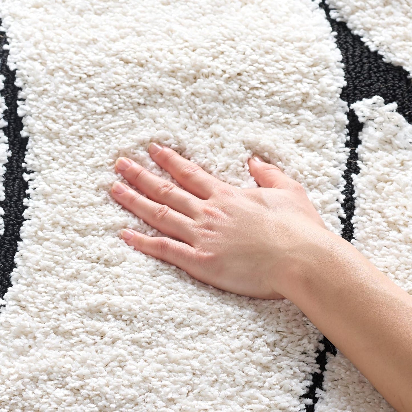 SAFAVIEH Florida Shag Collection Accent Rug - Cozy & Stylish