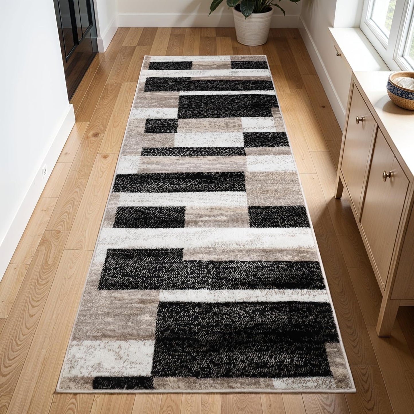 Superior Indoor Runner Rug with Jute Backing for Modern Spaces
