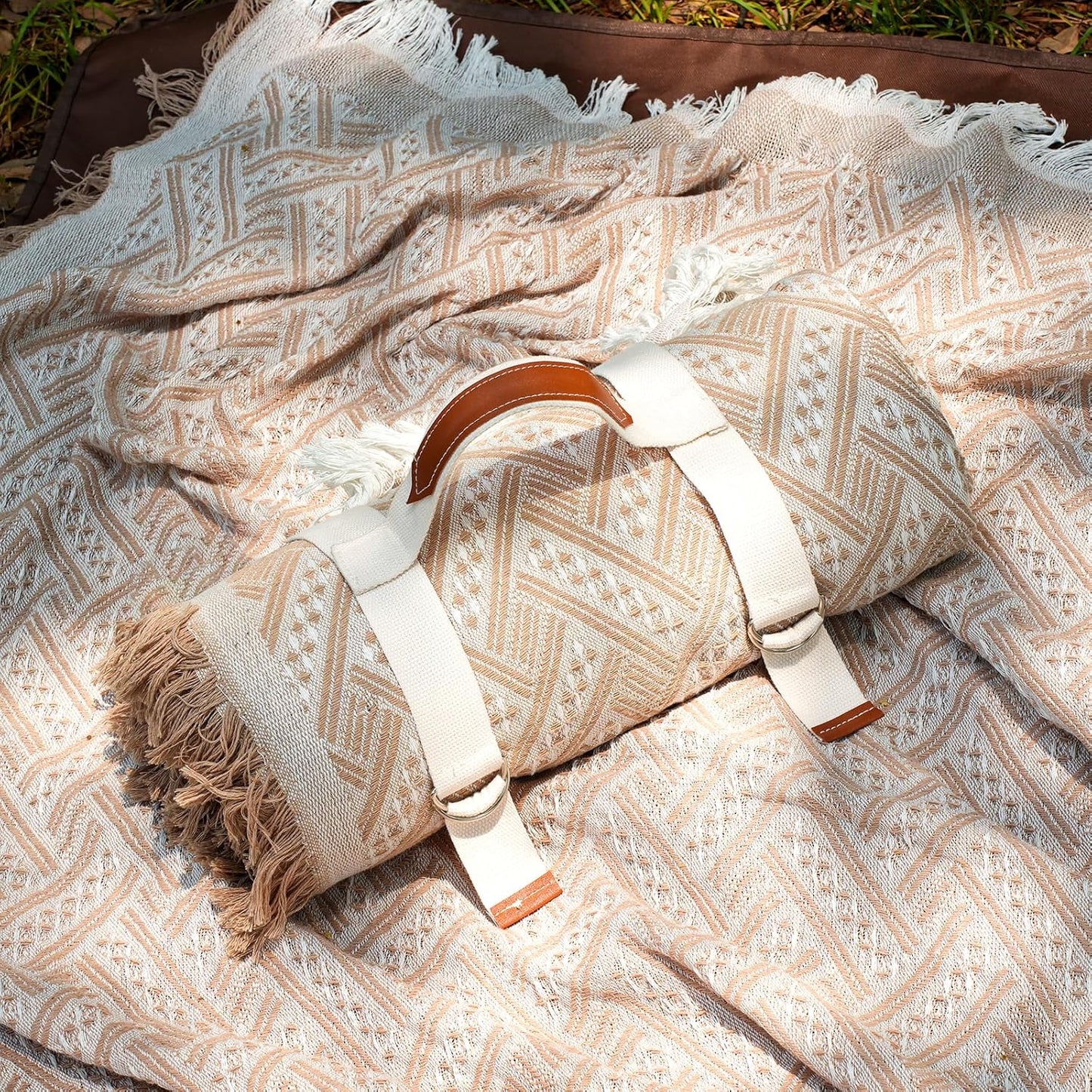 Genovega 2 in 1 Extra Large Outdoor Picnic Blanket for Fun