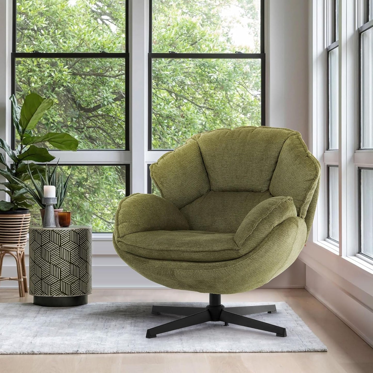 Comfy Swivel Accent Chair with Metal Legs in Green