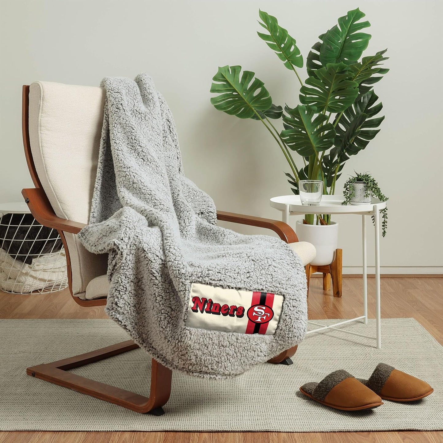 FOCO NFL Team Logo Retro Cloud Sherpa Blanket for Comfort