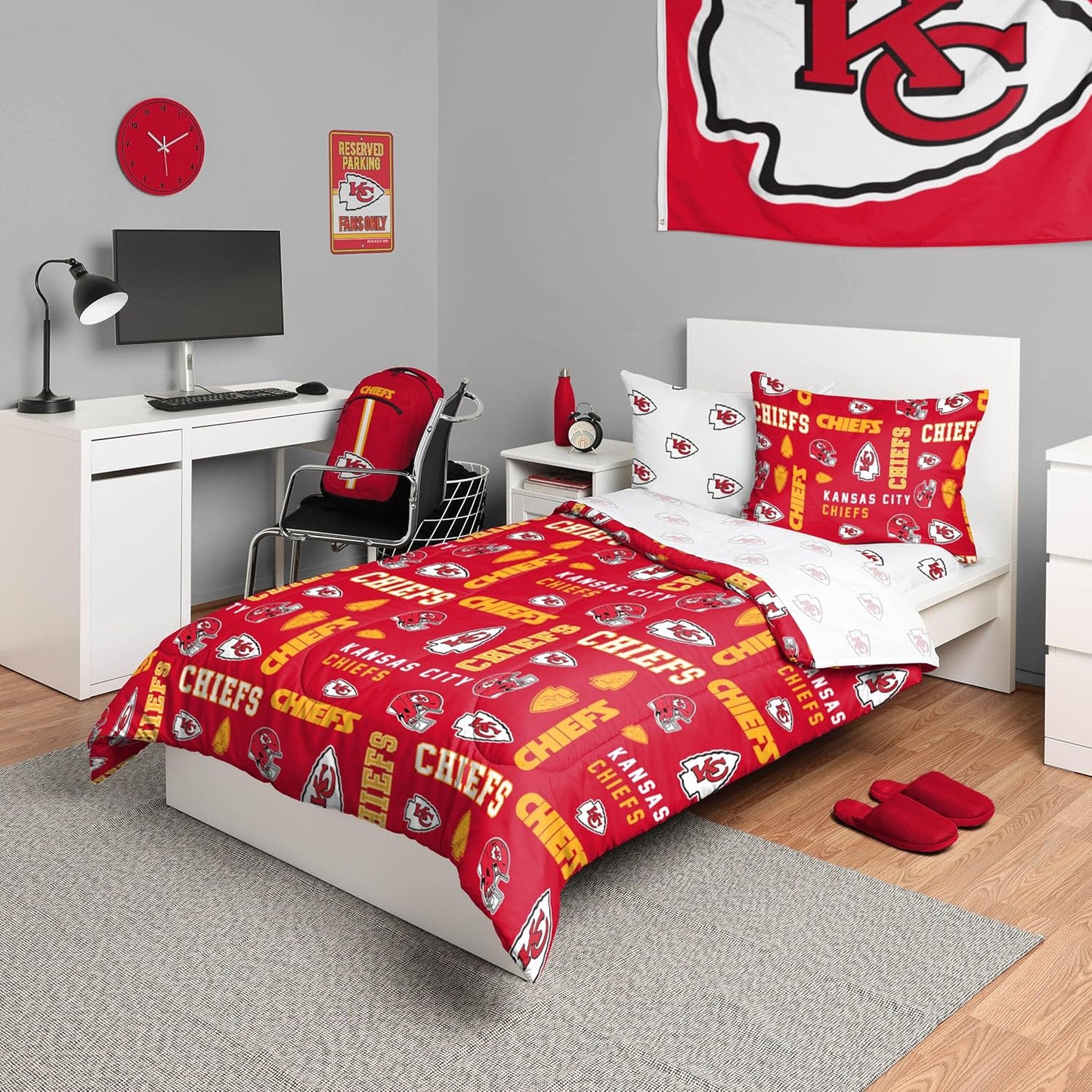NFL Team Logo Bed in a Bag Comforter Set for Ultimate Fans