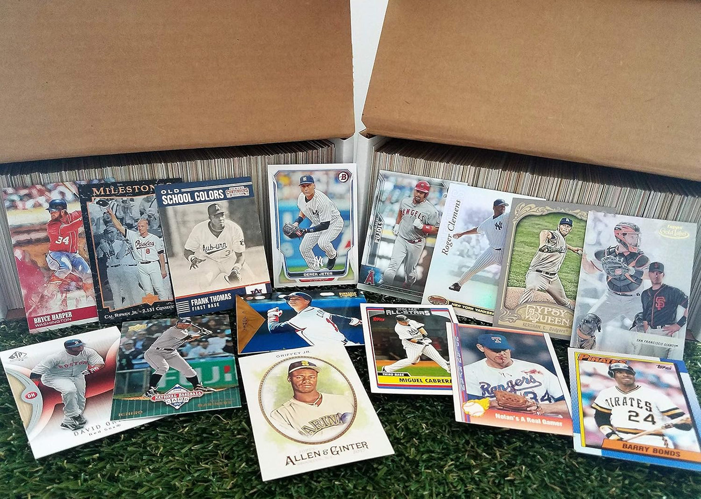 Baseball Cards Super Jumbo Lot of 900 for New Collectors