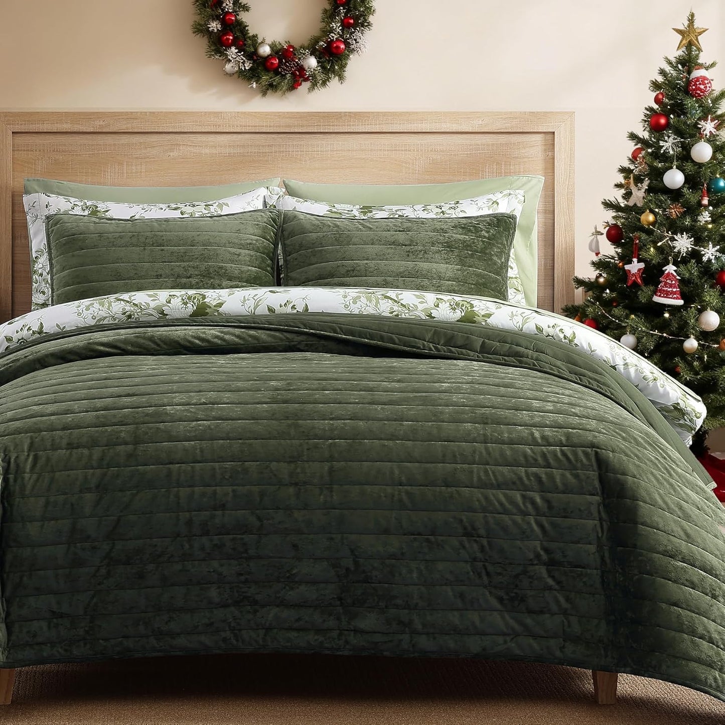 Luxurious Olive Green Velvet Queen Quilt Set for All Seasons