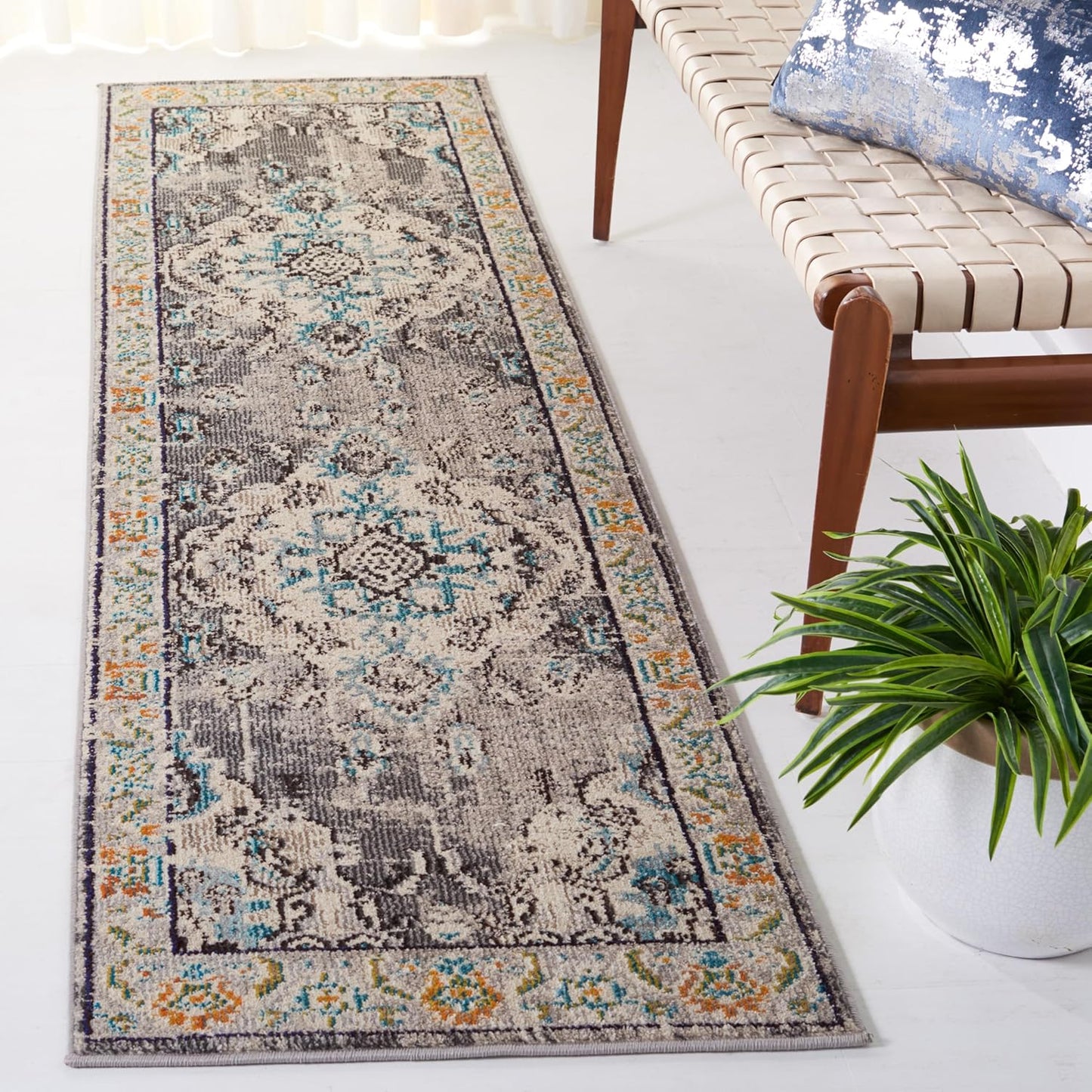 SAFAVIEH Monaco Collection Runner Rug - Stylish & Durable Design