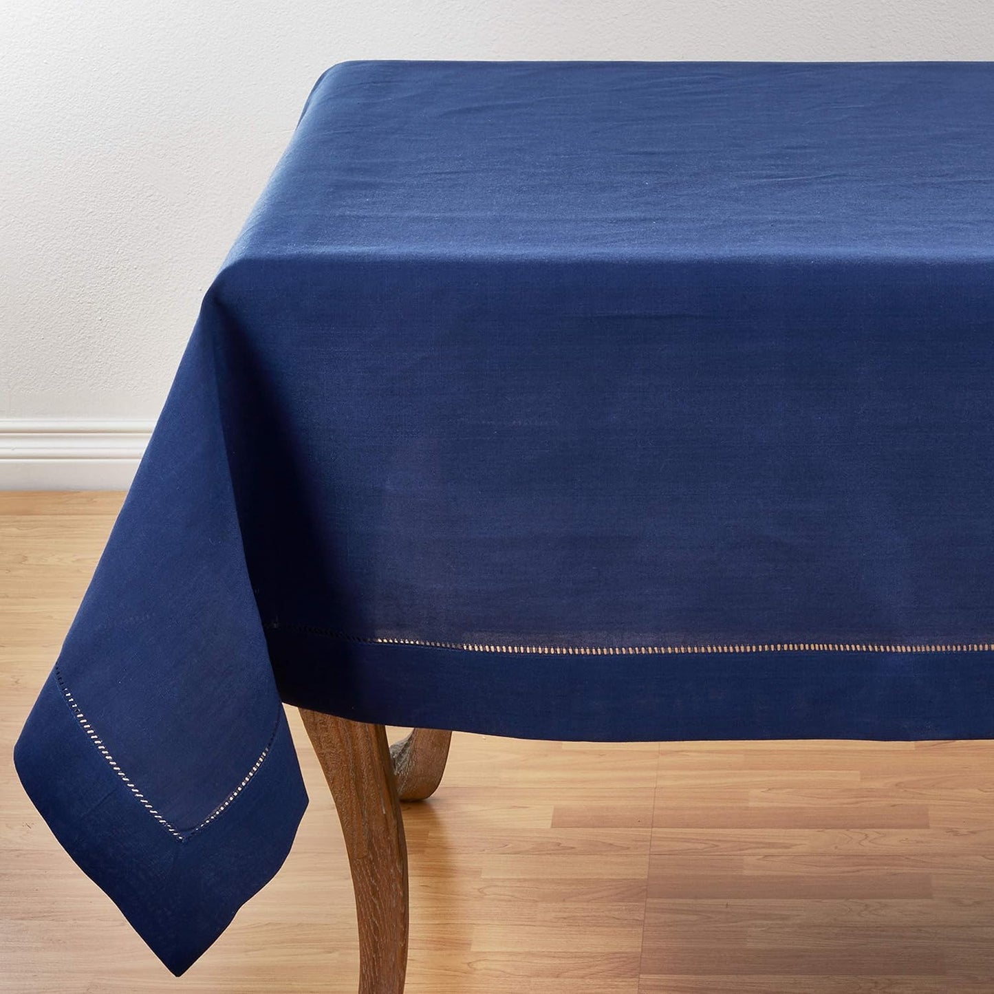SARO LIFESTYLE Hemstitched Border Tablecloth in Navy Blue