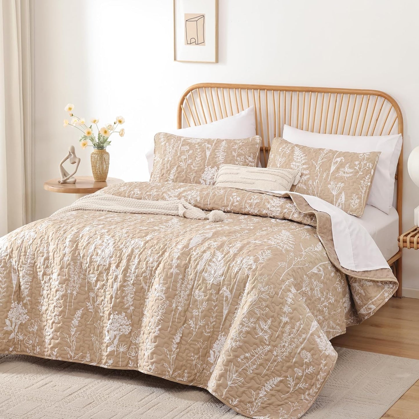 King Size Taupe Quilt Bed Spread with Floral Pattern Design