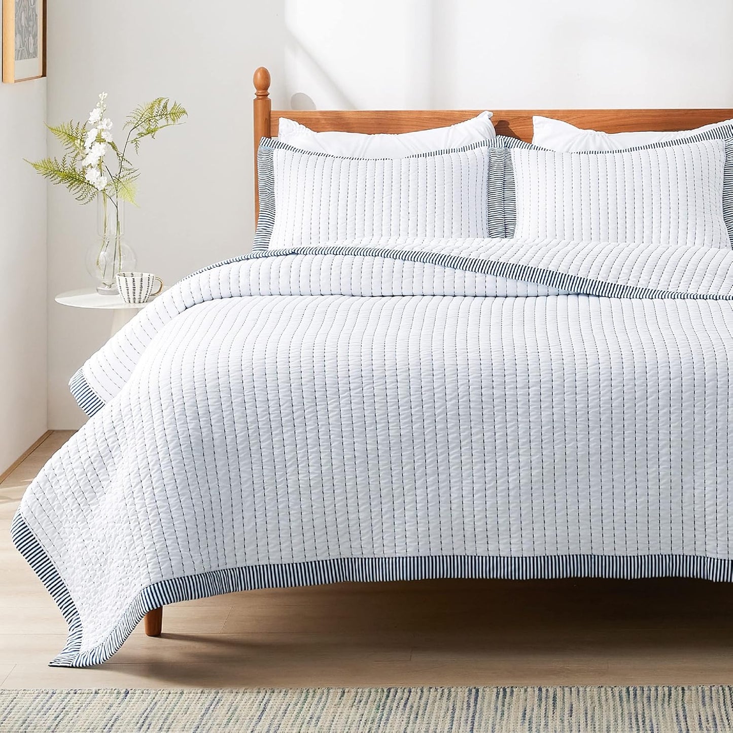 Bedsure White Quilts Twin Size - Lightweight Corduroy Set