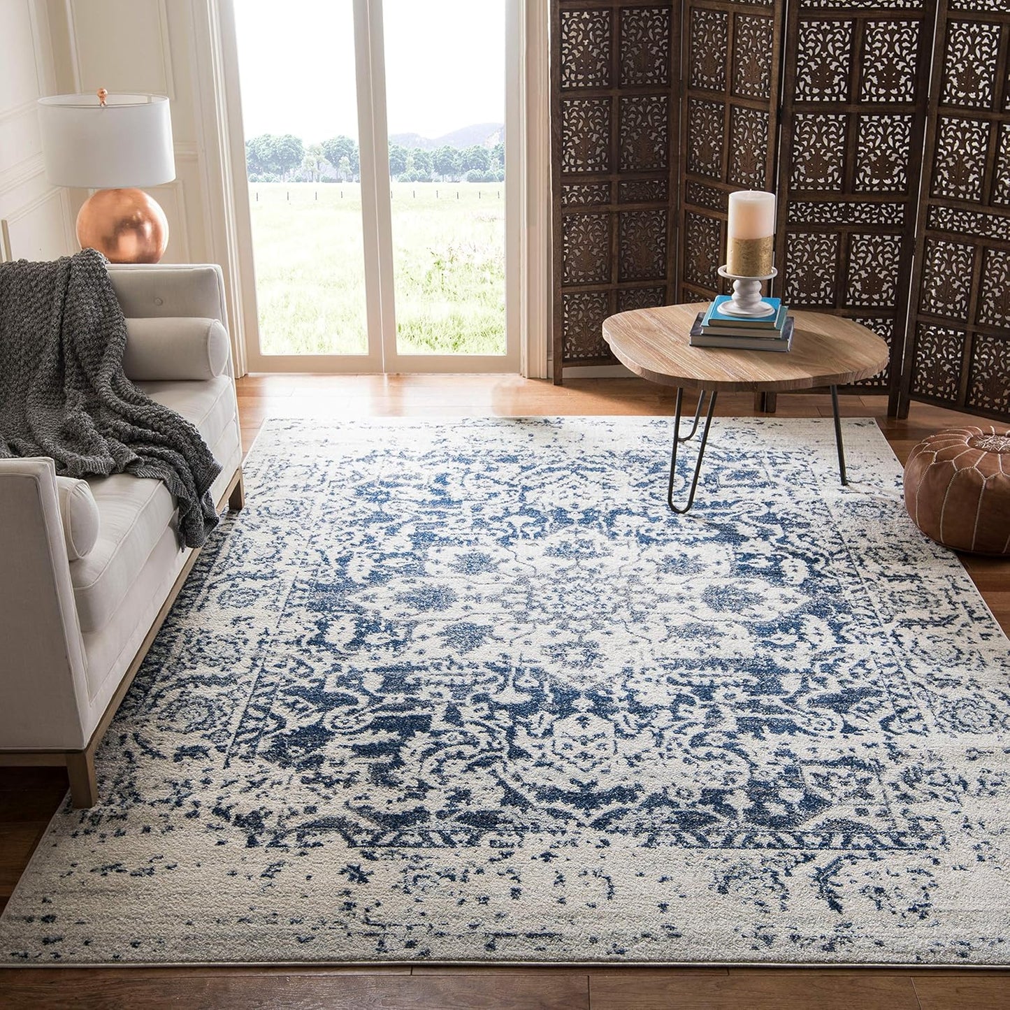 SAFAVIEH Madison Collection Area Rug - Cream & Navy Design