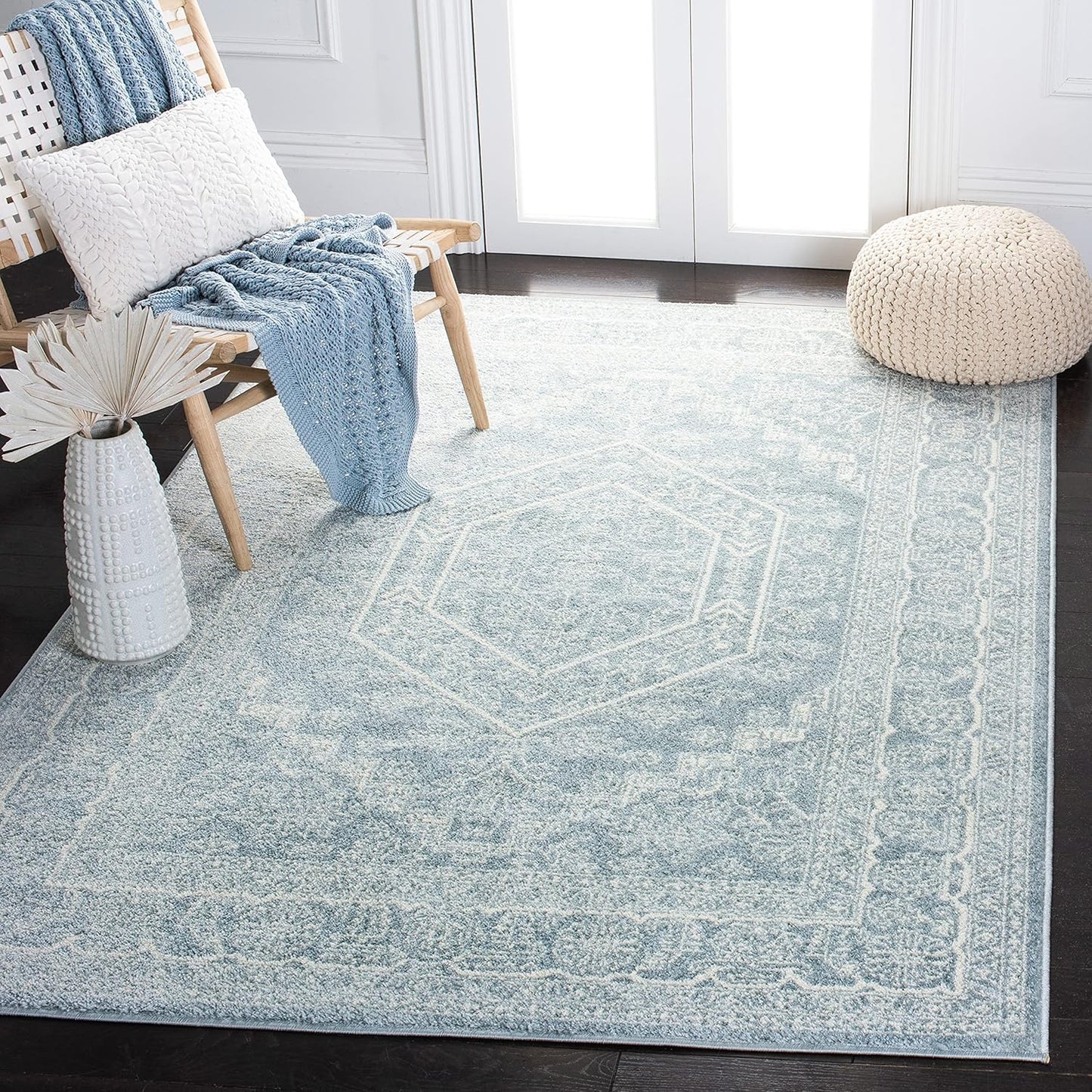 SAFAVIEH Adirondack Collection Area Rug - Stylish & Durable
