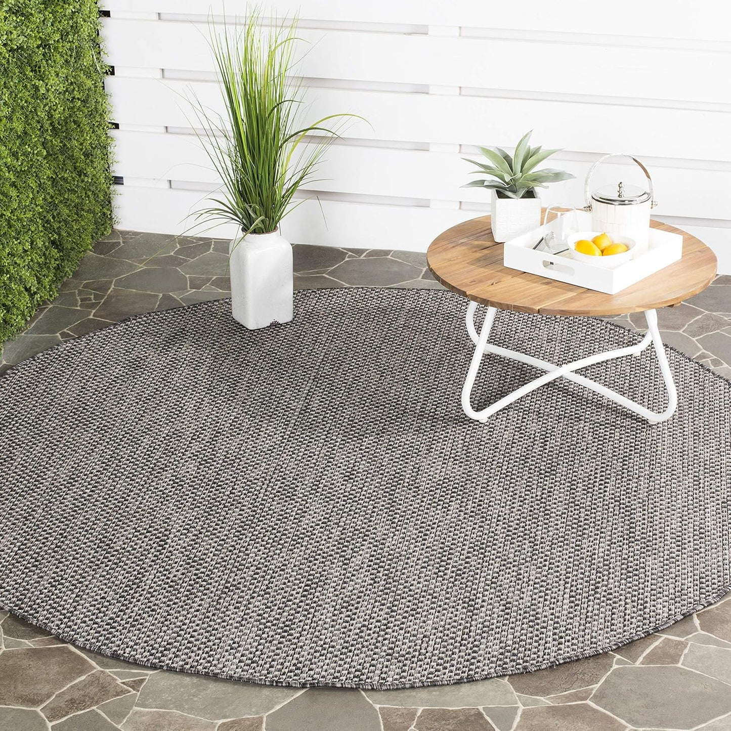 SAFAVIEH Courtyard Collection 4ft Round Black/Beige Mat Review