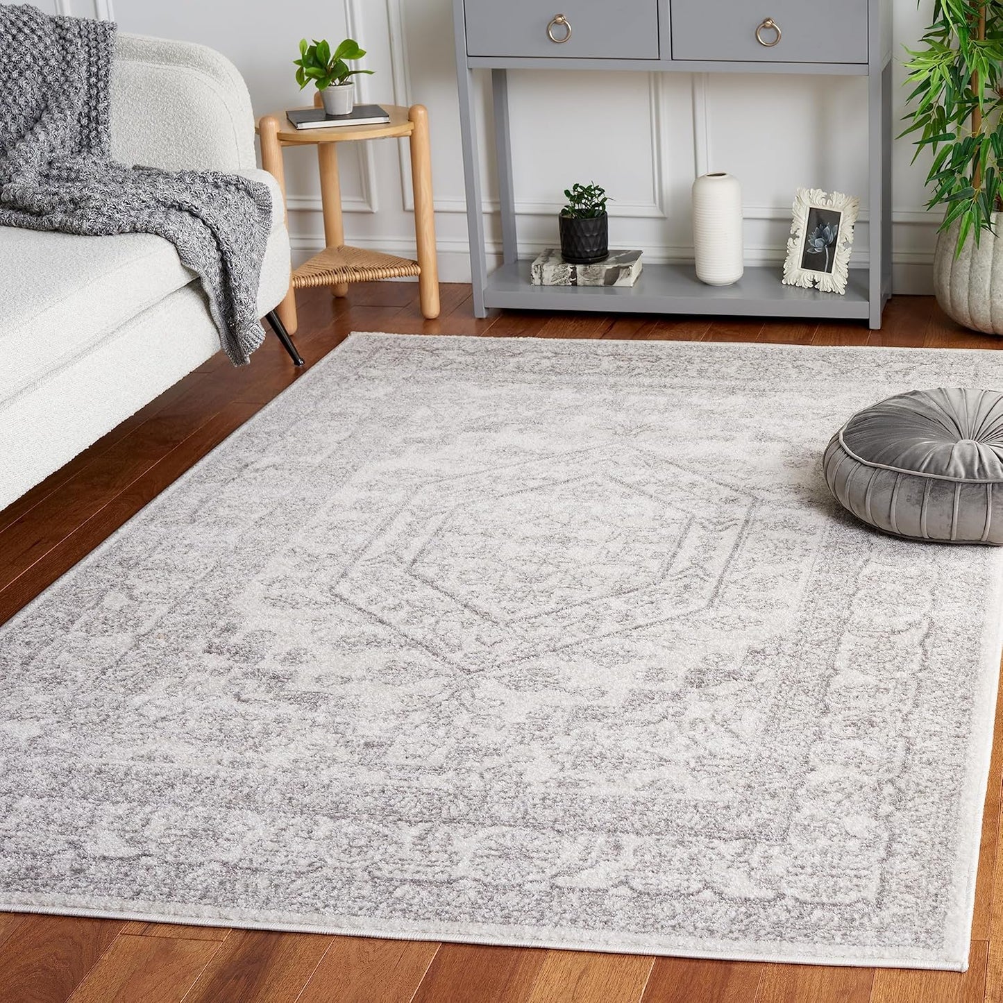 SAFAVIEH Adirondack Collection Accent Rug - Stylish & Durable