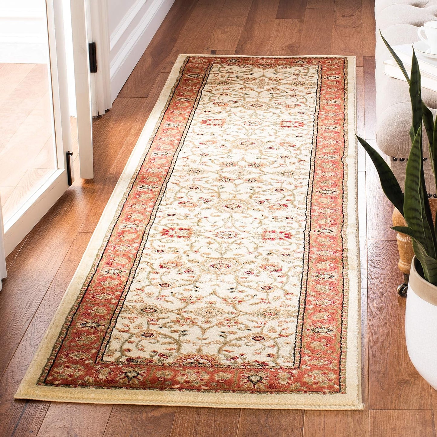 SAFAVIEH Lyndhurst Collection Runner Rug - Traditional Design