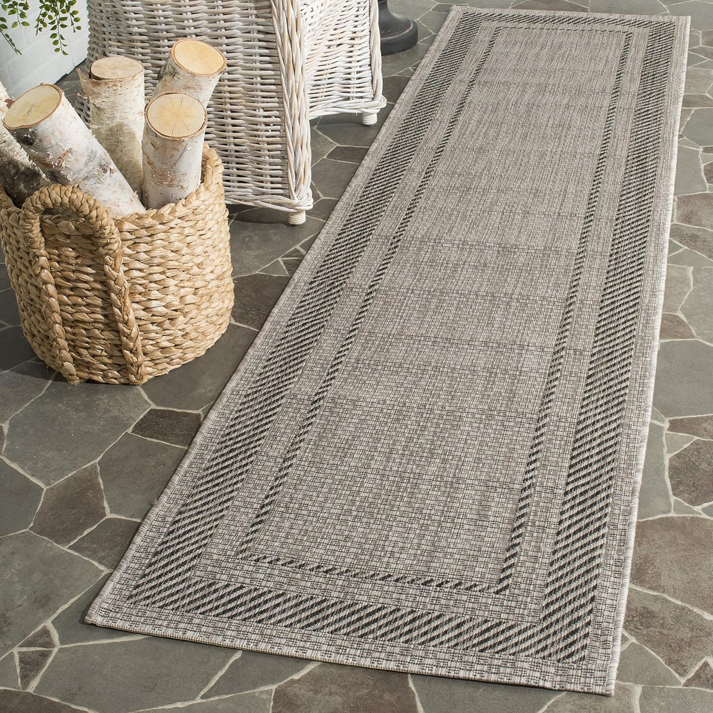 SAFAVIEH Courtyard Collection 2ft 3in x 12ft Beige/Black Rug