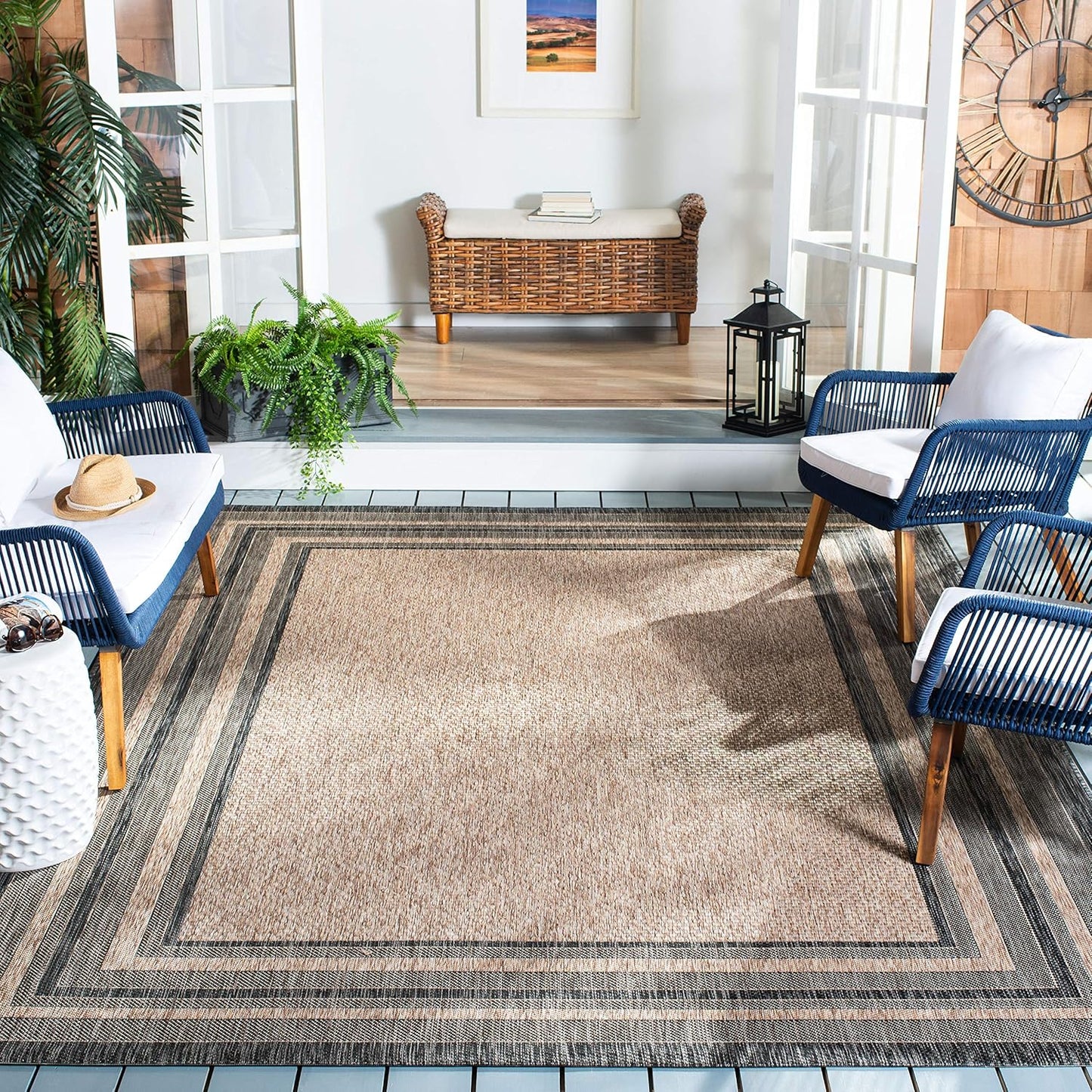 SAFAVIEH Courtyard Collection Area Rug - Stylish & Durable
