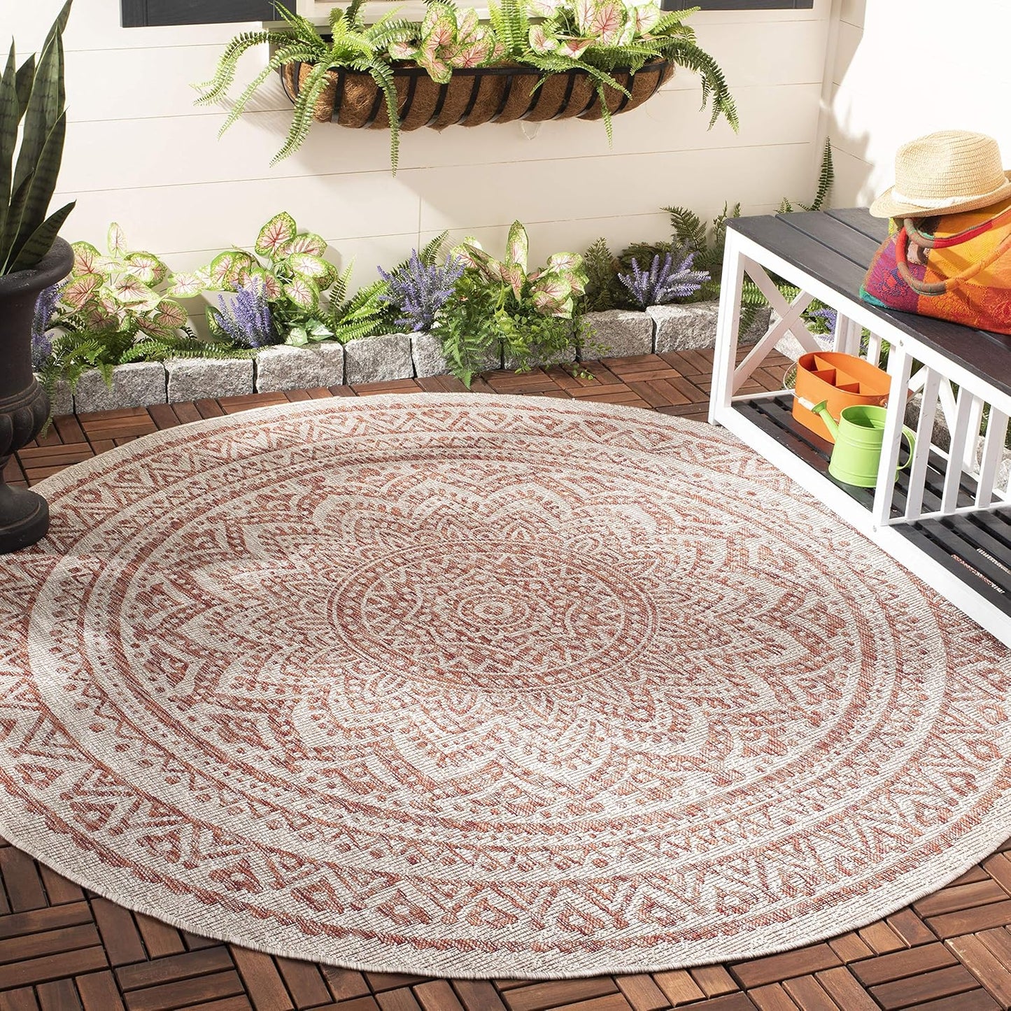 SAFAVIEH Courtyard Collection 5ft 3in Round Light Beige Rug