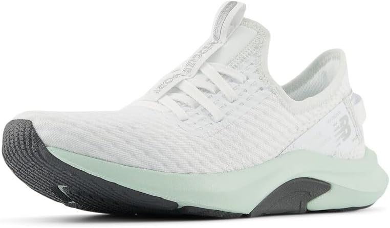 New Balance Women's DynaSoft Nergize Sport V2 Cross Trainer Review
