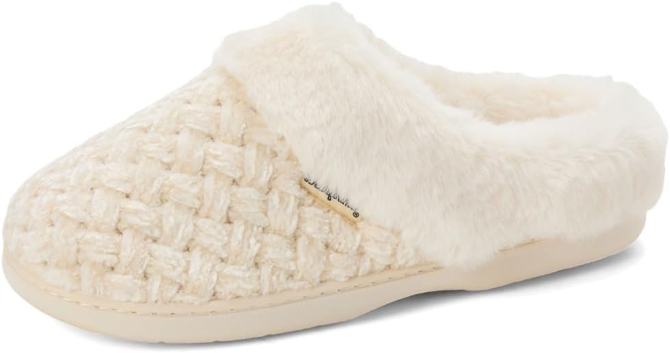 Dearfoams Women's Claire Textured Knit Clog Slipper Review